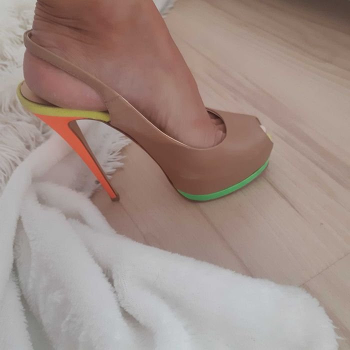 Женские Giuseppe Zanotti Туфли Бежевый 37