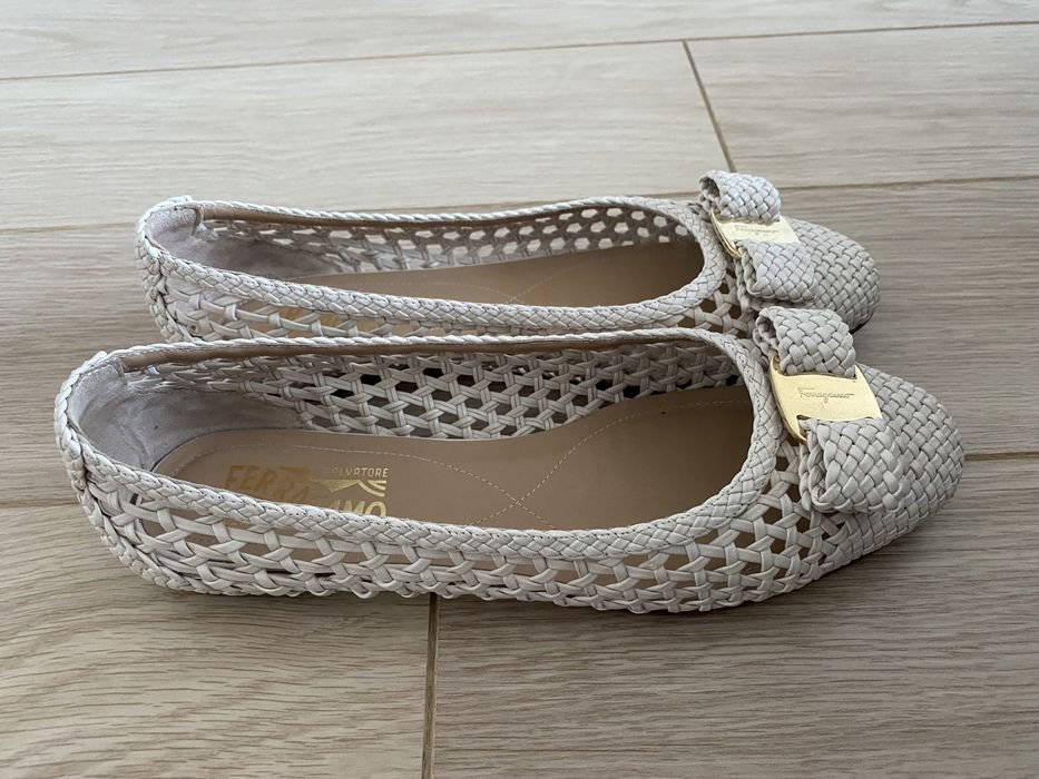 Женские Salvatore Ferragamo Туфли Размер 39