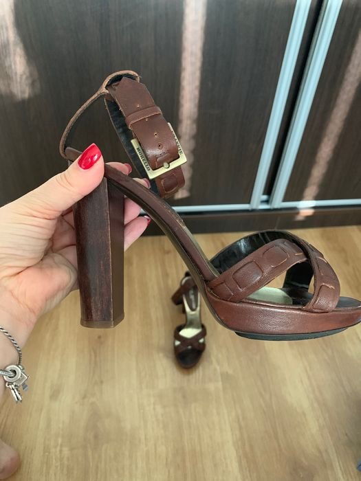 Босоножки Frankie Morello 36