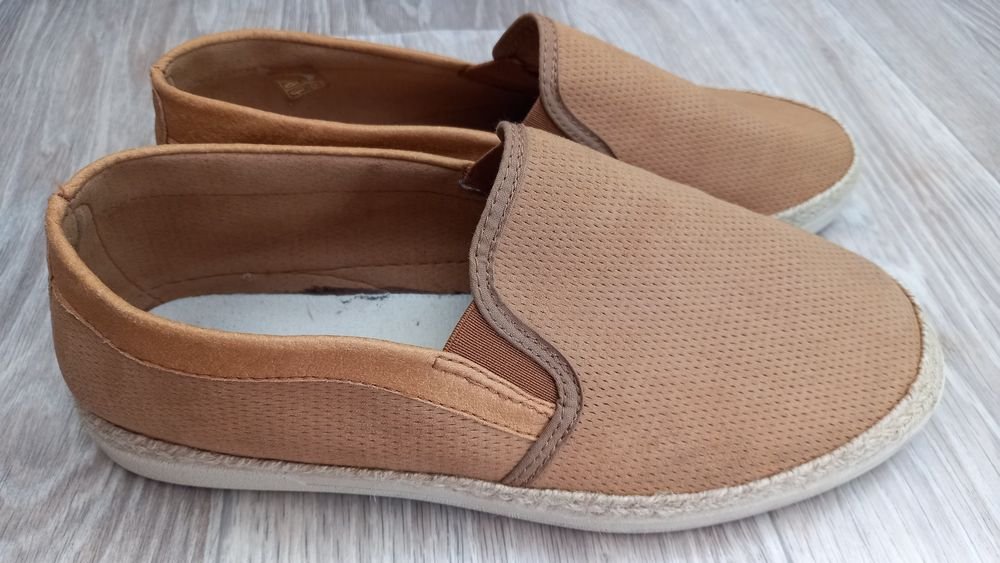 Herren Kurt Geiger Slipper Beige Leder 42