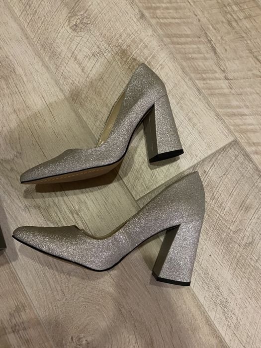 Женские Vince Camuto Туфли Другой 38