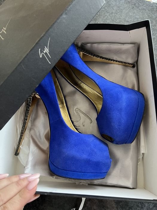 Женские Giuseppe Zanotti Туфли Тёмно-синий Замша