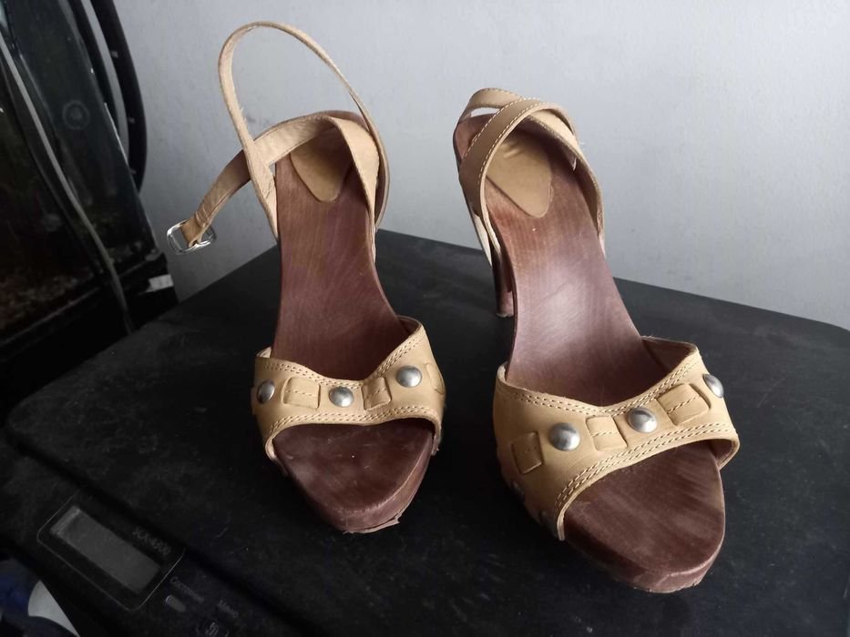Femme Dolce Gabbana Talons Beige 38.5