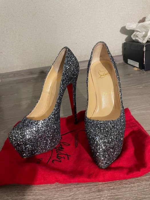 Donna Christian Louboutin Tacchi 38,5