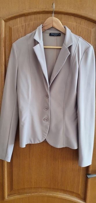 Damen Rinascimento Jacke Beige Stretch 40