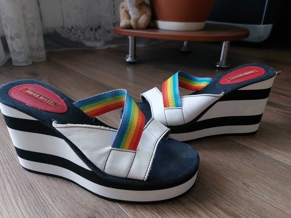 Женские Miss Sixty Шлепанцы 36,5