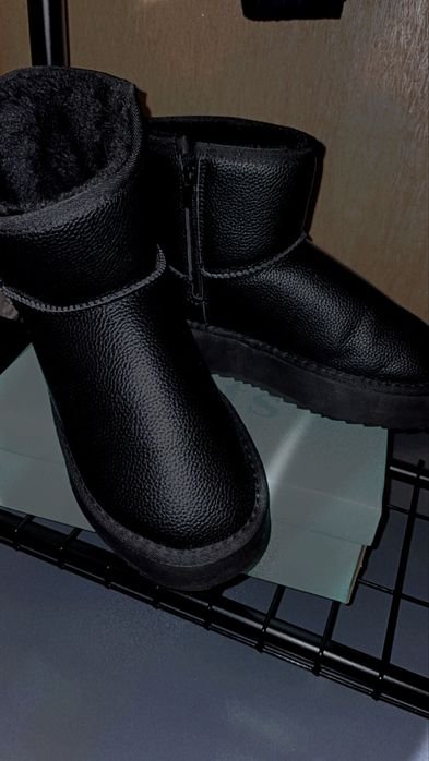 Femme Ugg Bottes Noires Cuir Synthétique 38.5