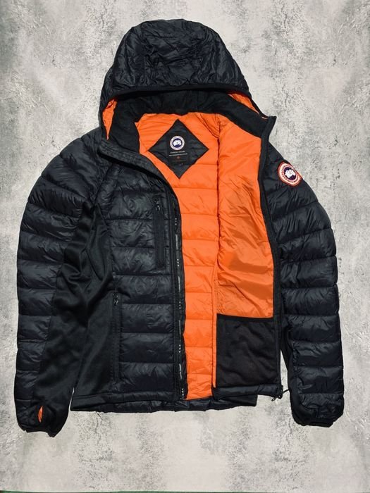 Женская Canada Goose Пуховик Чёрный 38