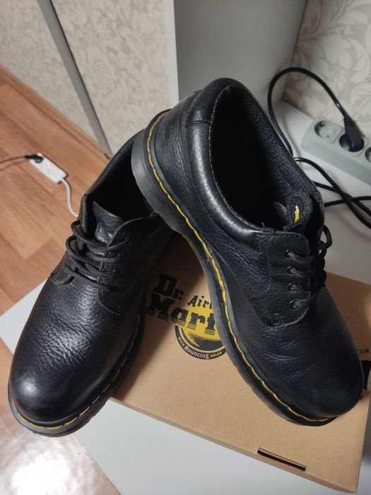 Men Dr. Martens Heels Black Leather 42