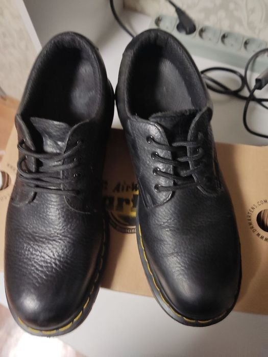 Men Dr. Martens Heels Black Leather 42