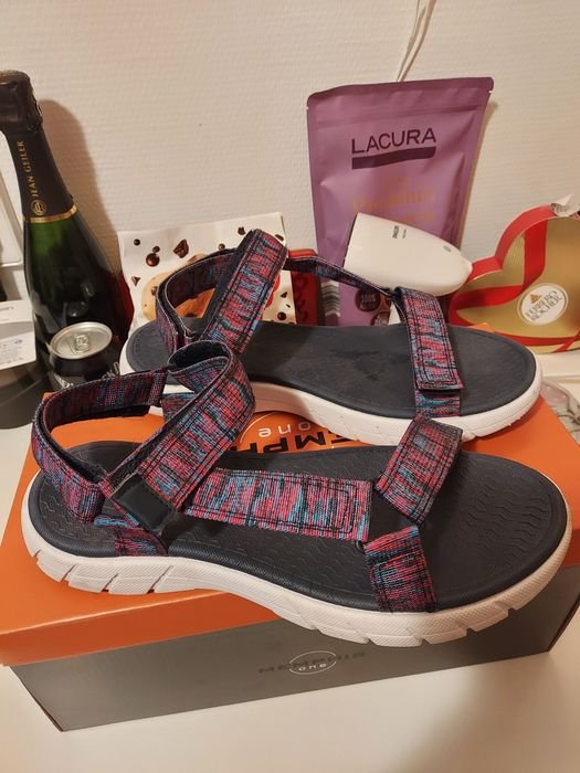 Женские Teva Сандали Бордовый 40