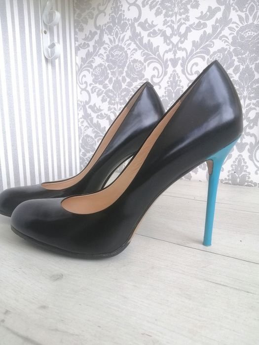 Women Heels 38.5