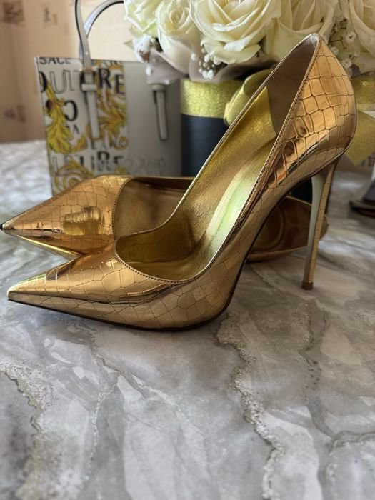Women Le Silla Heels Gold 39