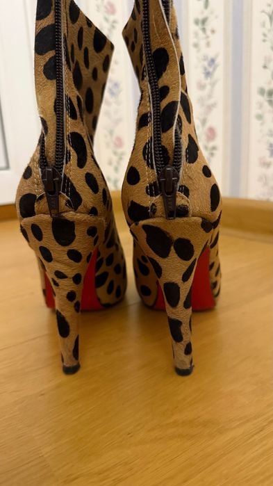 Damen Christian Louboutin Stiefeletten Leder 23,5
