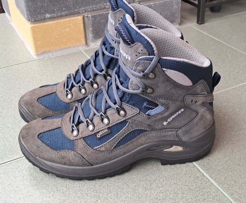 Damen Lowa Stiefel Grau Wildleder 39.5