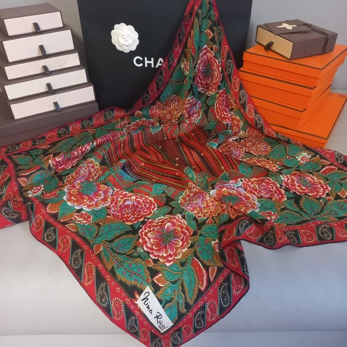 Унисекс Nina Ricci Шарф Шелк