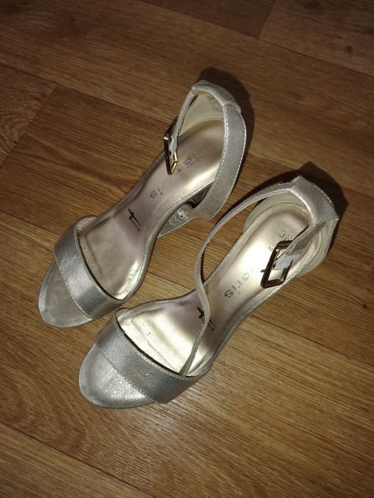 Женские Tamaris Босоножки Золотые 38