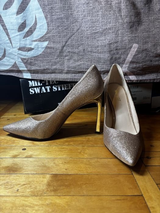 Women Nine West Heels Gold 41