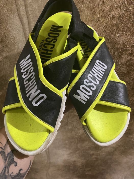 Женские Moschino Босоножки Жёлтый Кожа 38