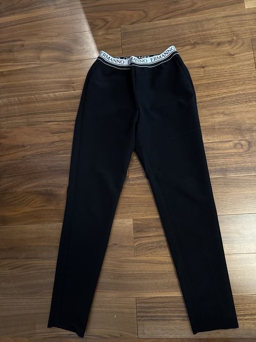 Женские Ermanno Scervino Брюки Чёрные