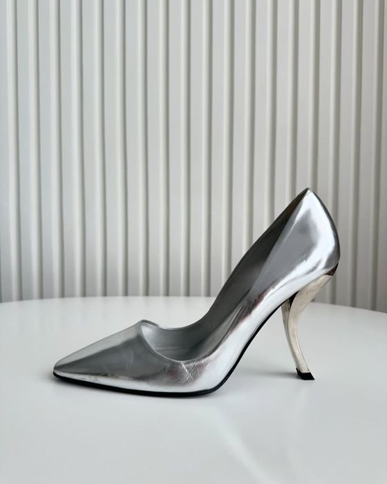 Women Roger Vivier Heels Silver Leather 37.5