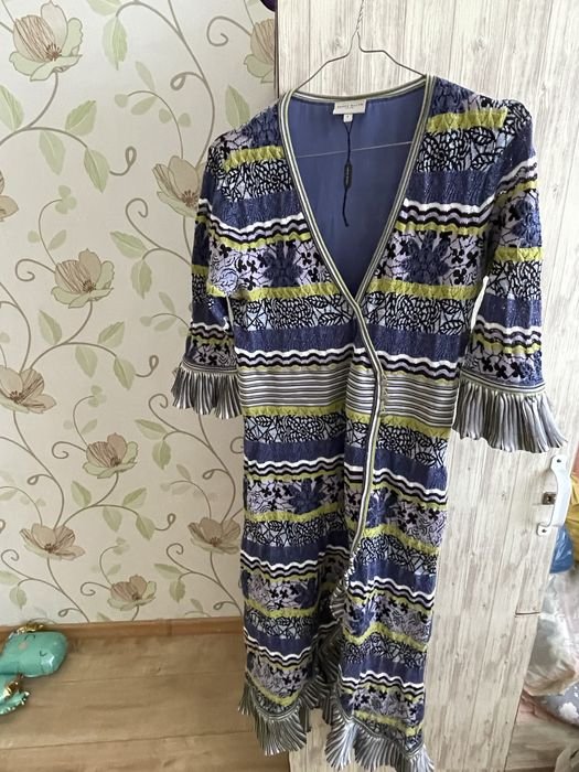 Женское Karen Millen Платье