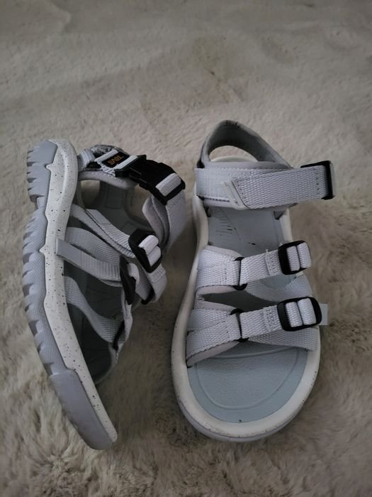 Женские Teva Сандали Серый 37