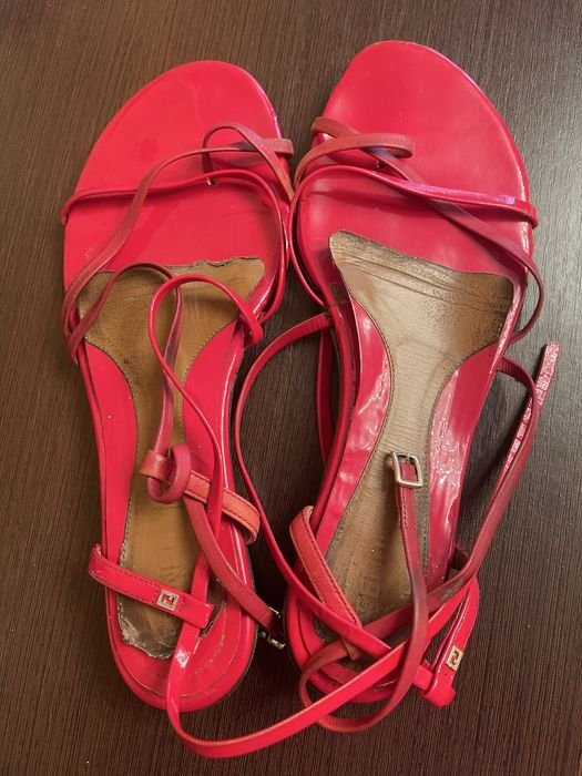 Женские Fendi Сандали Кожа 39