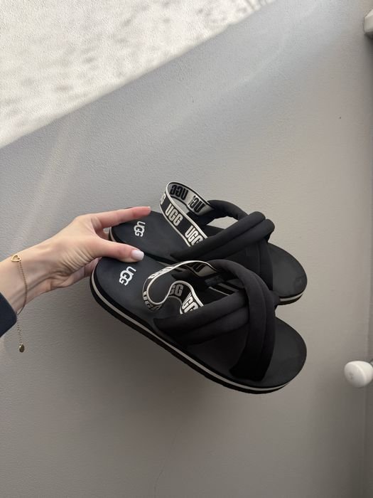 Femme UGG Chaussons Noir 38