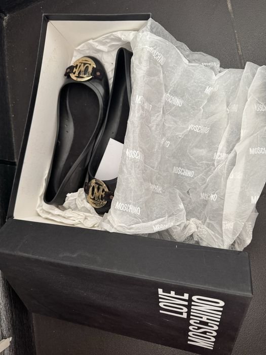 Женские Love Moschino Другие Чёрные 38