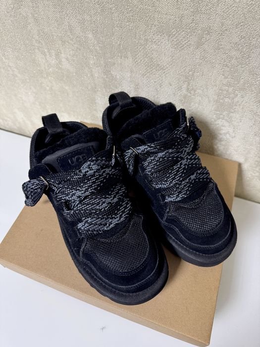 Femme UGG Lowmel Noir