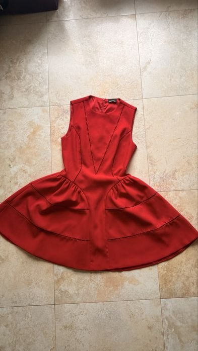 Женский Ermanno Scervino Платье Красное 36