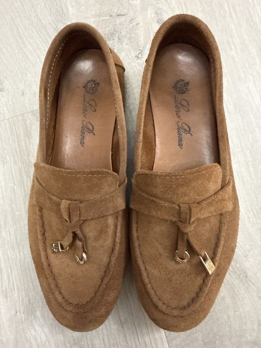 Женские Loro Piana Лоферы Коричневый Замша 37