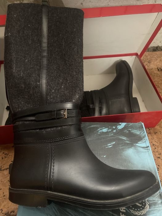 Женские Salvatore Ferragamo Чоботи до колена