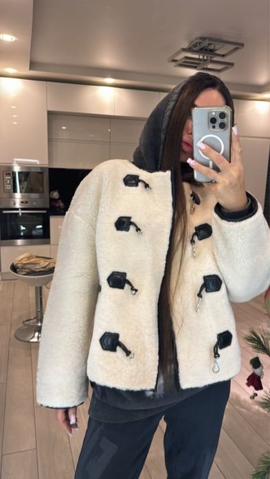 Homme Toteme Manteau en Peau de Mouton Noir 36