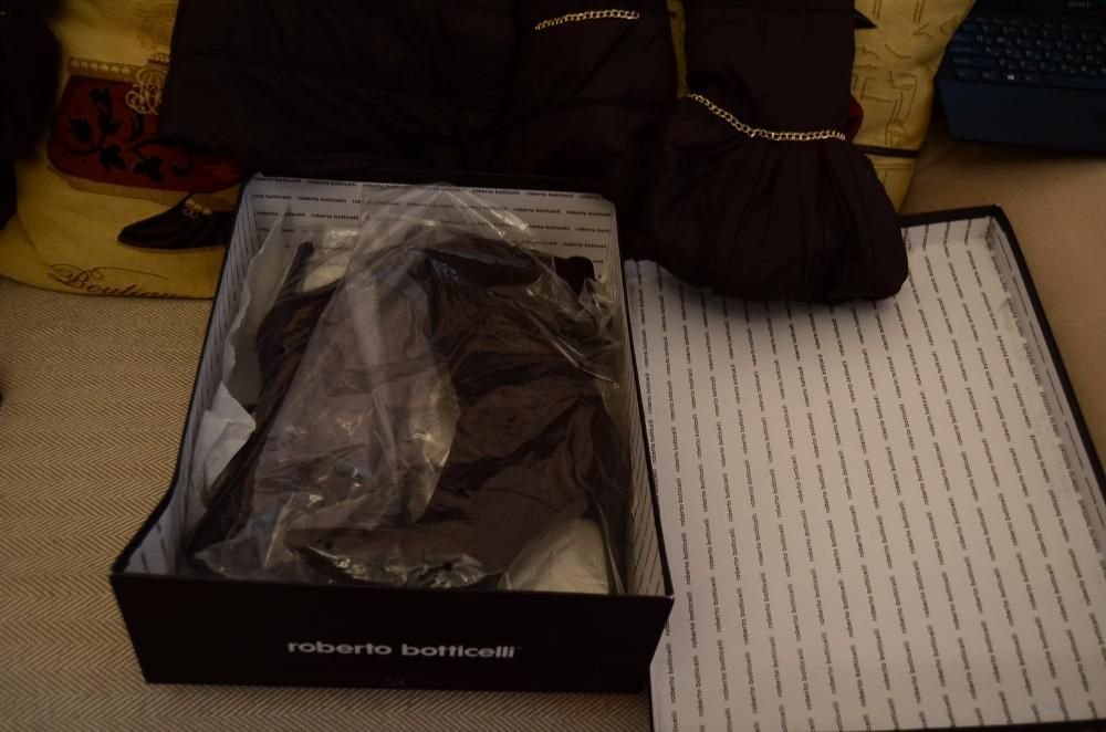 Женские Roberto Botticelli Сапоги Чёрные Нубук 38