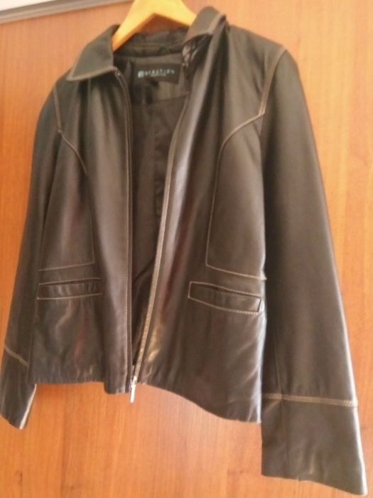 Женская Kenneth Cole Куртка Чёрная М