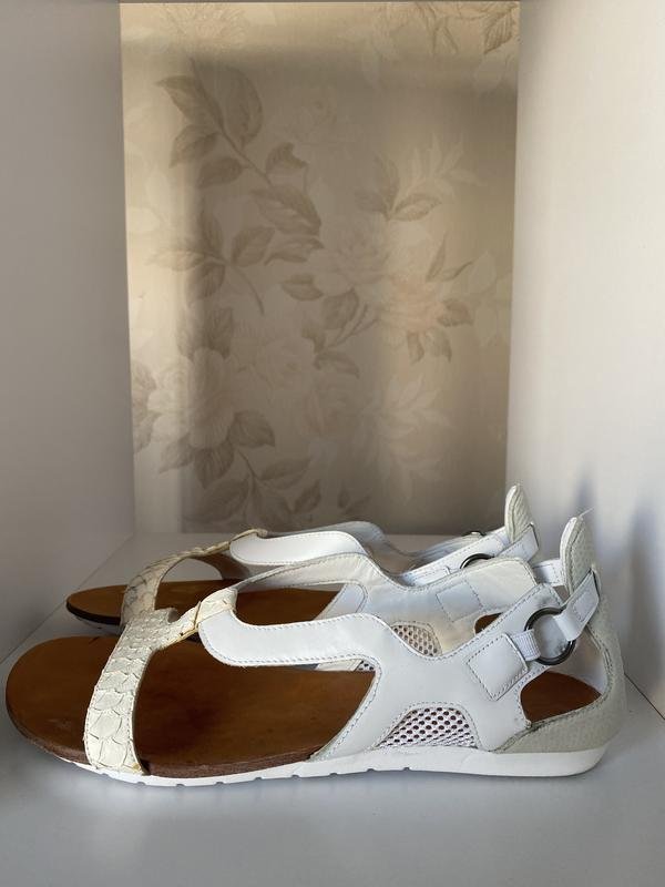 Женские Yohji Yamamoto Сандалии Белые Замша 37