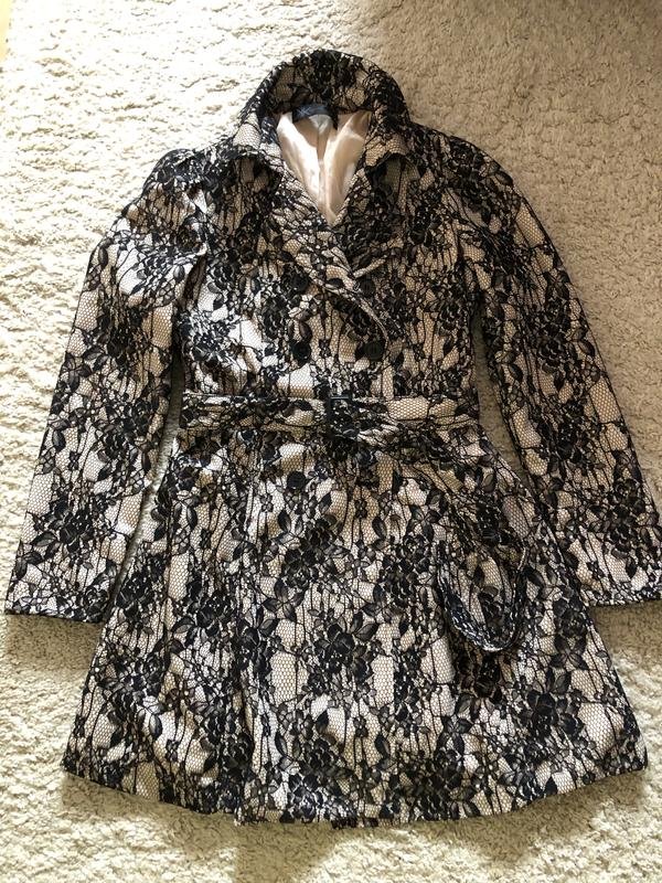 Women Kardashian Kollection Trench Coat Beige