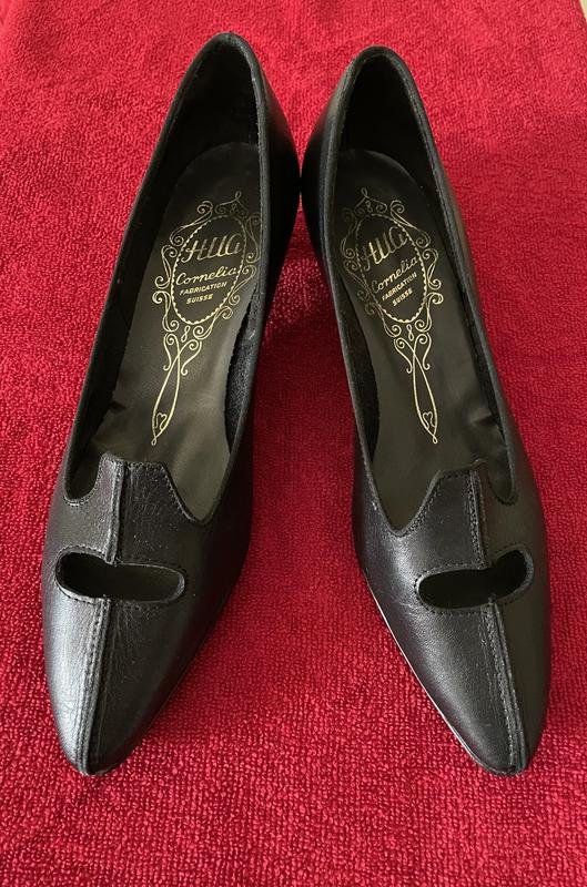 Женские Corneliani Туфли Чёрный Кожа 37