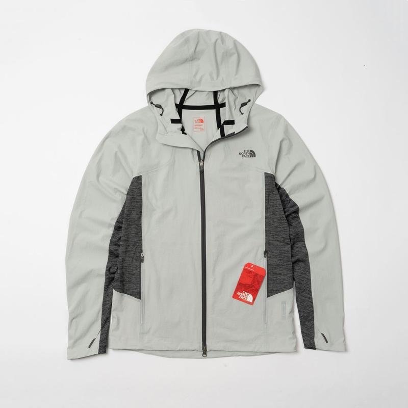 Мужская The North Face Куртка Серый Нейлон 38 / M