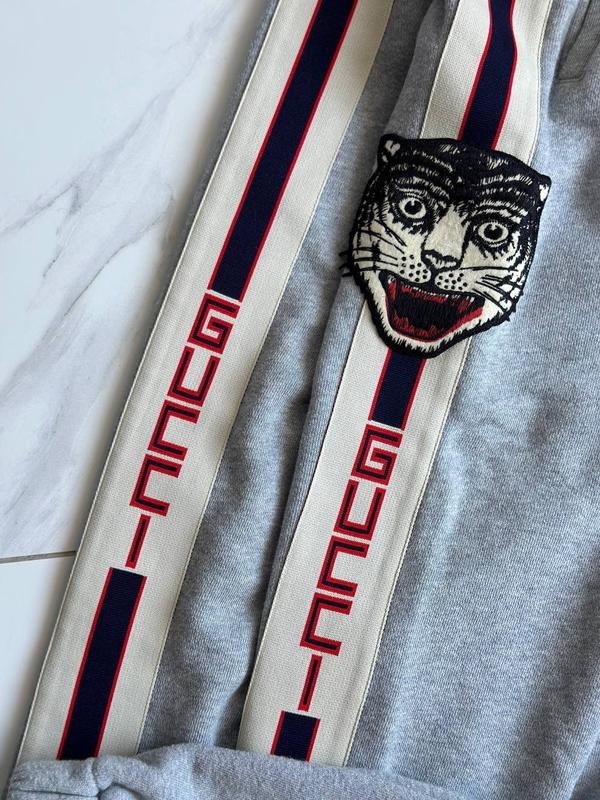 Uomo Gucci Pantaloni Argento 32 / M / 46