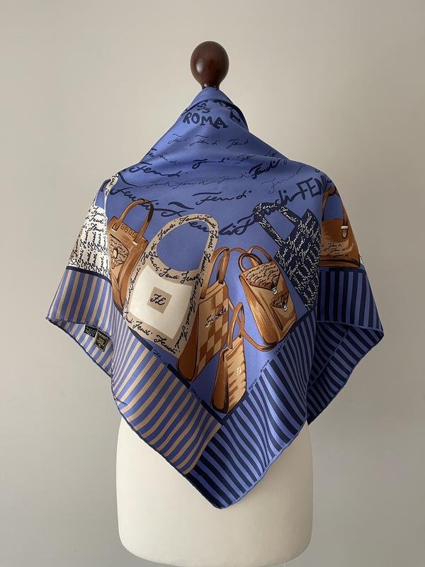 Femme Fendi Écharpe Bleue Soie Taille Unique