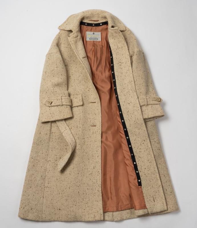 Женское Aquascutum Пальто Бежевый 38 / M / 46