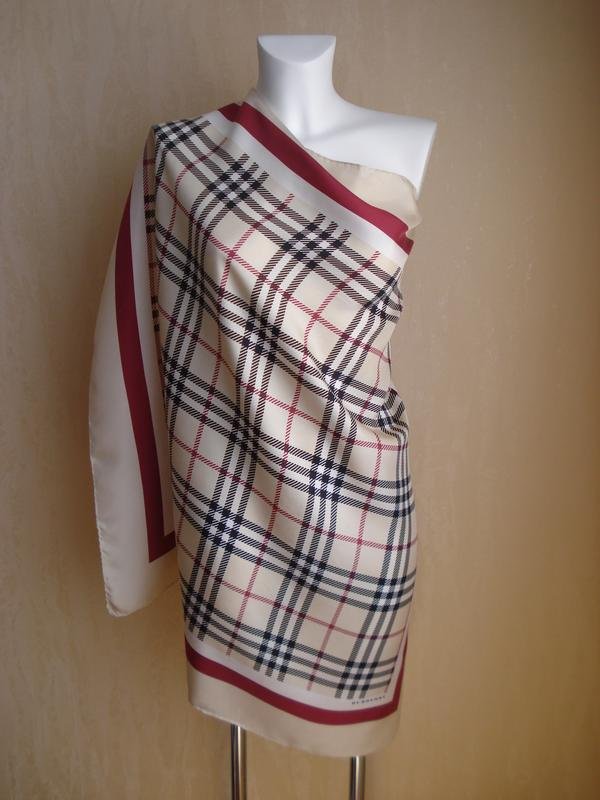 Унисекс Burberry Шарф Бежевый Шелк Один размер