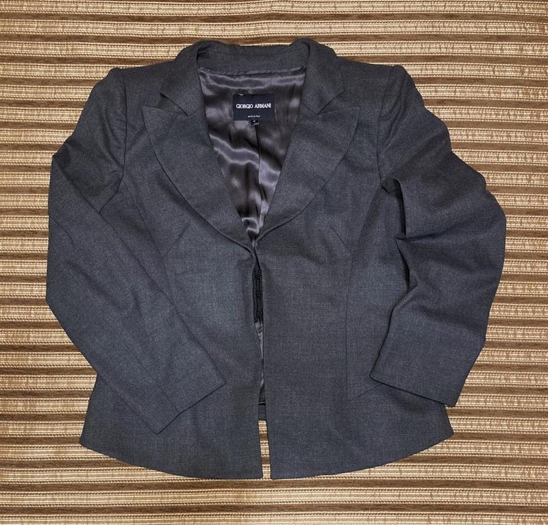 Женский Giorgio Armani Пиджак Серый 36 / S / 44