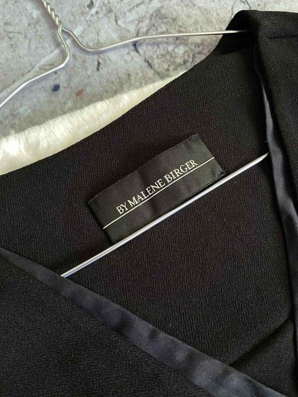 Женское By Malene Birger Платье Чёрный 40 / L / 48