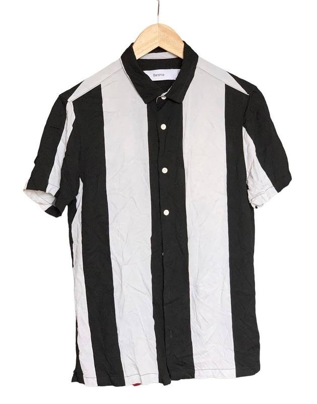 Мужской Bershka Рубашка Чёрный Вискоза 34 / XS /