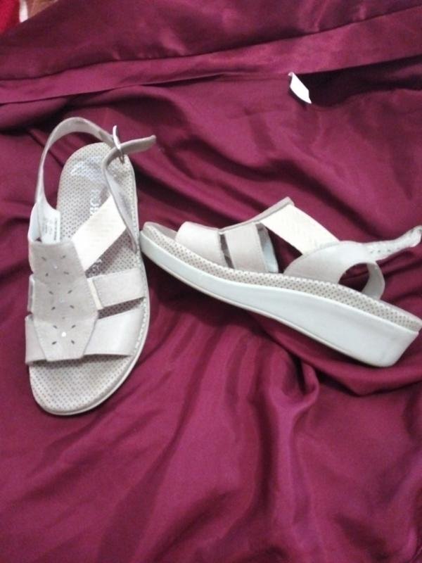 Женские Robert Clergerie Босоножки Серый Кожа 36