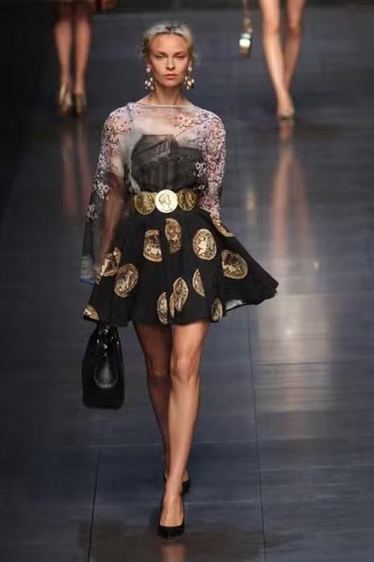 Женская Dolce & Gabbana Юбка Коричневая 32 / XXS /